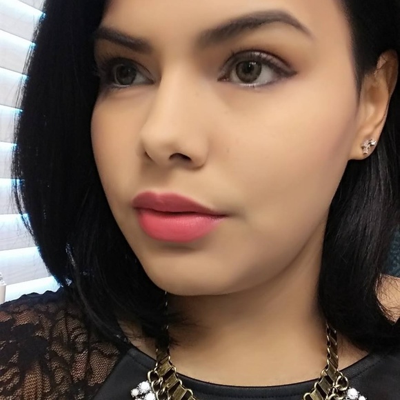 Meet your Posher, Jessi - Picture 1 of 4